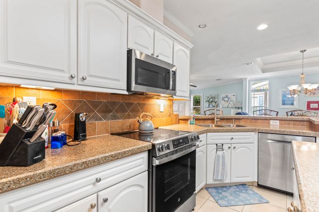 137 Wellspring Dr., Conway, SC 29526