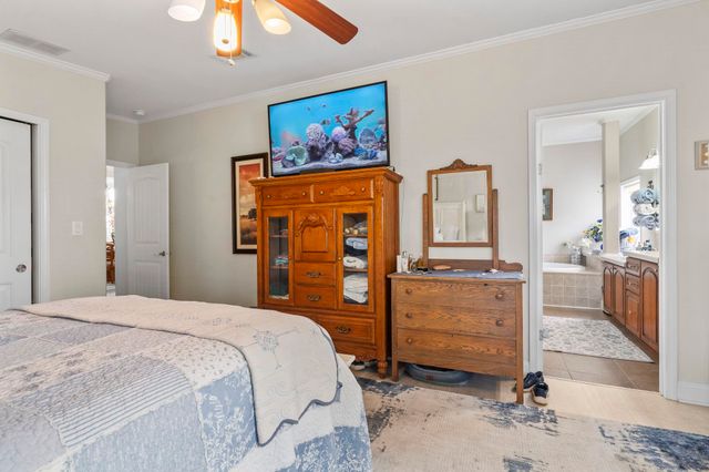 137 Wellspring Dr., Conway, SC 29526