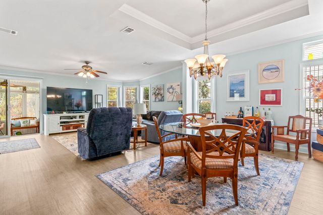 137 Wellspring Dr., Conway, SC 29526