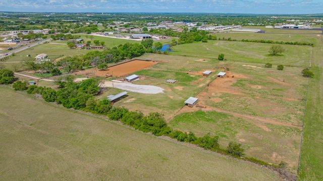 1705 US Highway 67, Stephenville, TX 76401