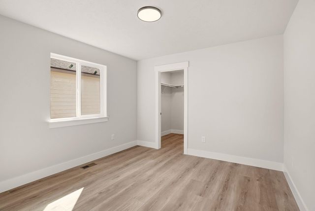 2105 N Sipple Rd, Spokane Valley, WA 99212