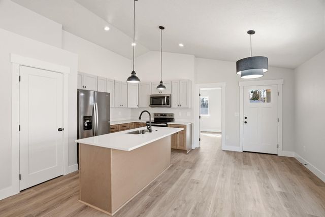 2105 N Sipple Rd, Spokane Valley, WA 99212