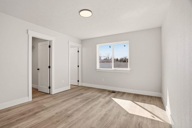 2105 N Sipple Rd, Spokane Valley, WA 99212