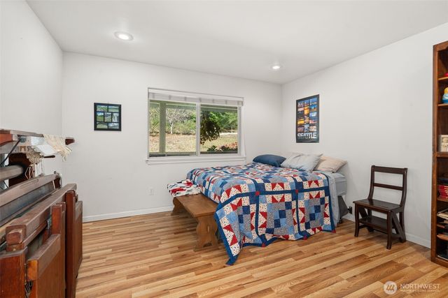 27 Otter Lane, Elma, WA 98541