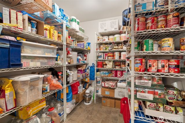 27 Otter Lane, Elma, WA 98541