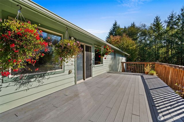 27 Otter Lane, Elma, WA 98541