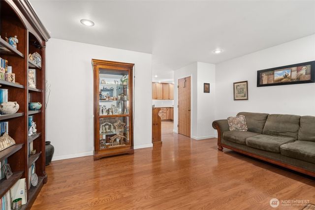 27 Otter Lane, Elma, WA 98541