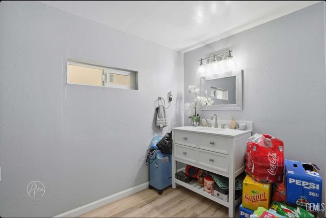 8429 Fuller Drive, Bakersfield, CA 93307