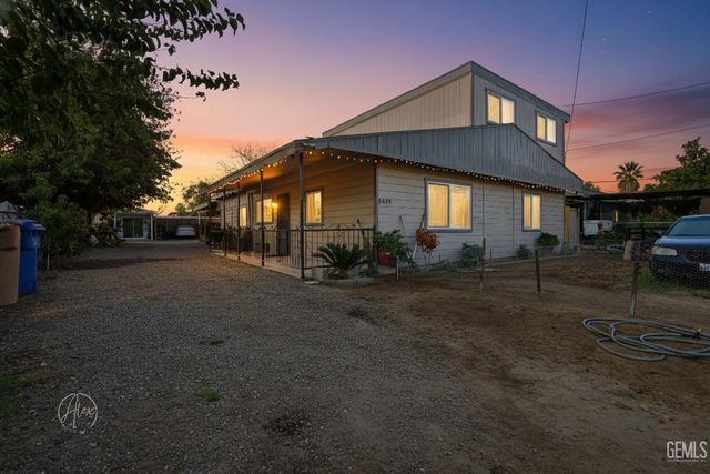 8429 Fuller Drive, Bakersfield, CA 93307