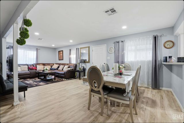 8429 Fuller Drive, Bakersfield, CA 93307