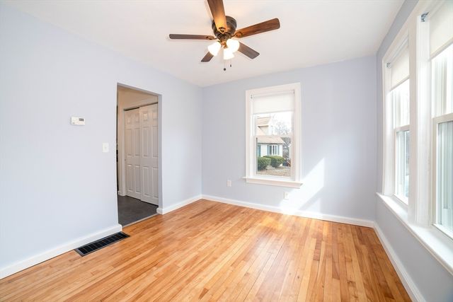 8 Blackstone St, Shrewsbury, MA 01545