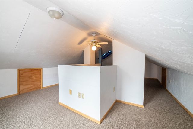 8 Blackstone St, Shrewsbury, MA 01545