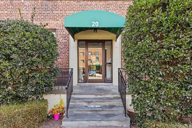 20 Shady Glen Court 3A, New Rochelle, NY 10805