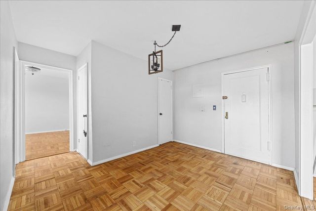 20 Shady Glen Court 3A, New Rochelle, NY 10805