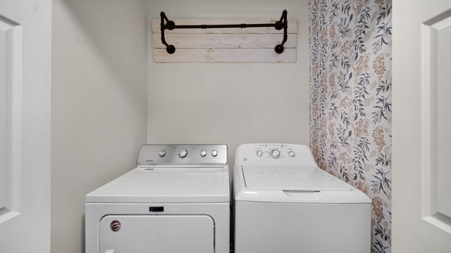 7605 E 111th Lane, Crown Point, IN 46307