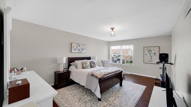 7605 E 111th Lane, Crown Point, IN 46307