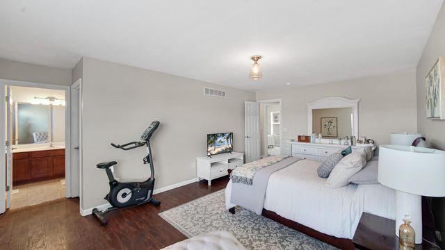 7605 E 111th Lane, Crown Point, IN 46307