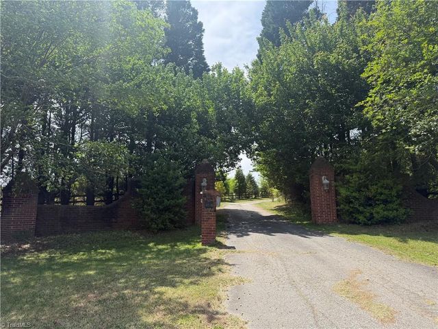 11538 Nc Highway 87, Eden, NC 27288