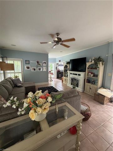 11538 Nc Highway 87, Eden, NC 27288