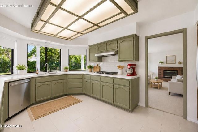 5627 Middle Crest Drive, Agoura Hills, CA 91301