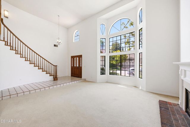 5627 Middle Crest Drive, Agoura Hills, CA 91301