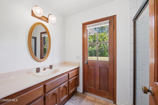 5627 Middle Crest Drive, Agoura Hills, CA 91301