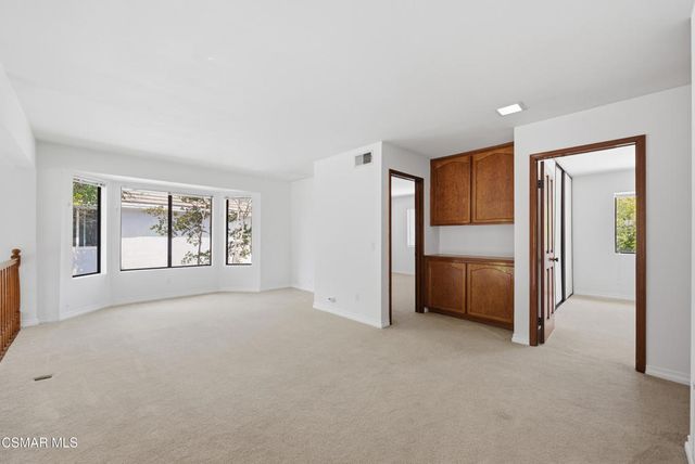 5627 Middle Crest Drive, Agoura Hills, CA 91301