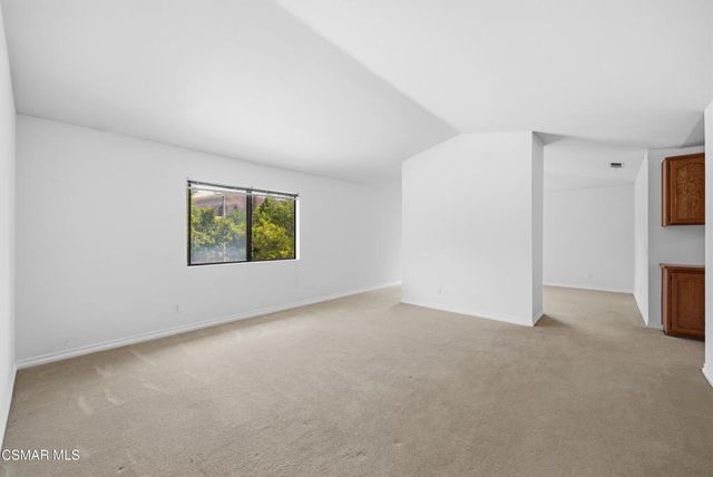 5627 Middle Crest Drive, Agoura Hills, CA 91301