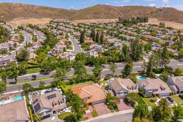 5627 Middle Crest Drive, Agoura Hills, CA 91301