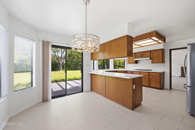 5627 Middle Crest Drive, Agoura Hills, CA 91301