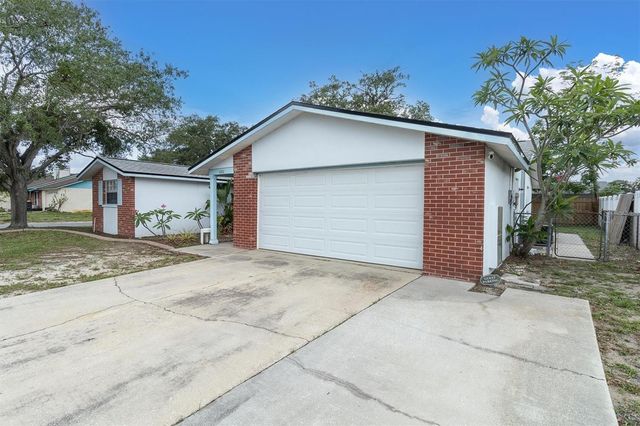6801 LARCHMONT AVENUE, New Port Richey, FL 34653