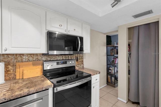 6801 LARCHMONT AVENUE, New Port Richey, FL 34653