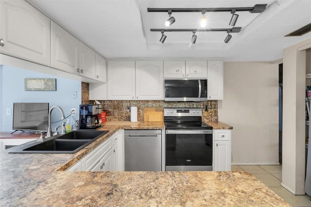 6801 LARCHMONT AVENUE, New Port Richey, FL 34653