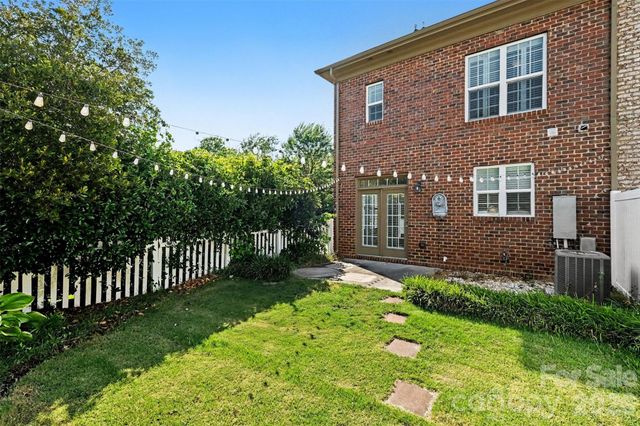11245 Cedar Walk Lane, Charlotte, NC 28277