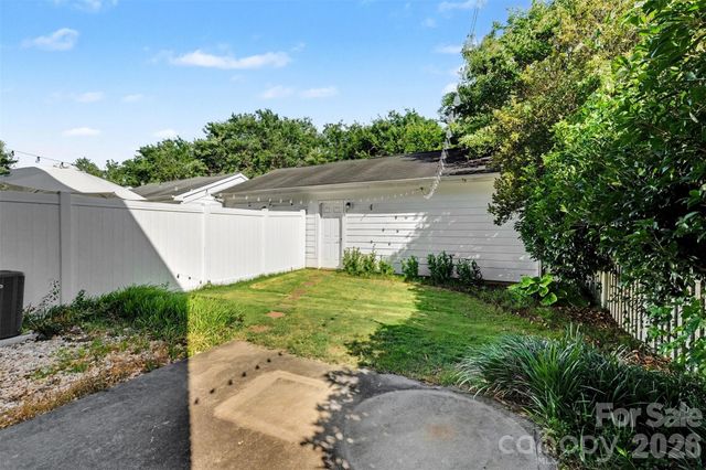 11245 Cedar Walk Lane, Charlotte, NC 28277
