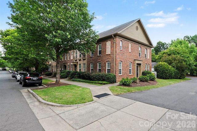 11245 Cedar Walk Lane, Charlotte, NC 28277