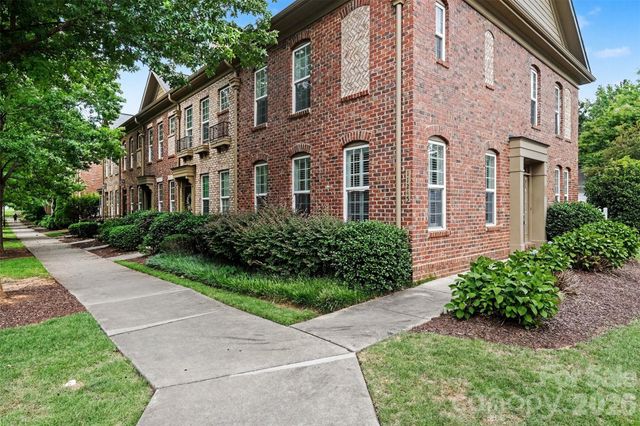 11245 Cedar Walk Lane, Charlotte, NC 28277