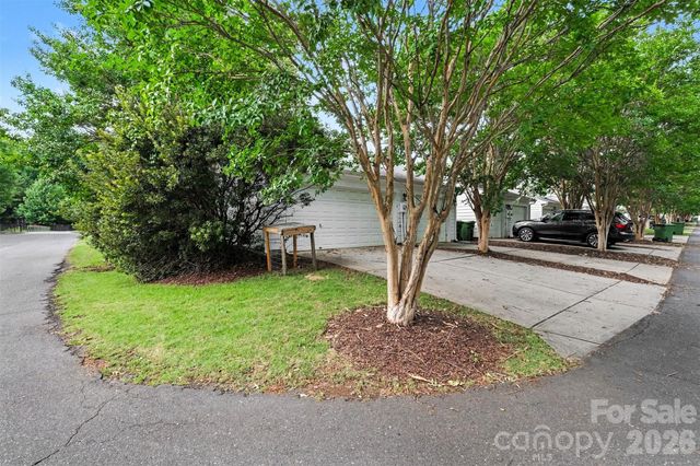 11245 Cedar Walk Lane, Charlotte, NC 28277
