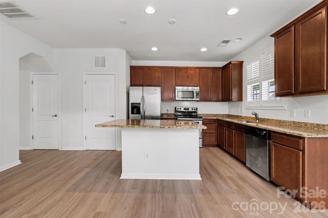 11245 Cedar Walk Lane, Charlotte, NC 28277