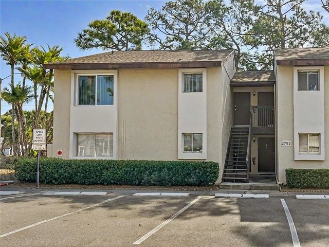 2752 HIDDEN LAKE BOULEVARD 2752, Sarasota, FL 34237