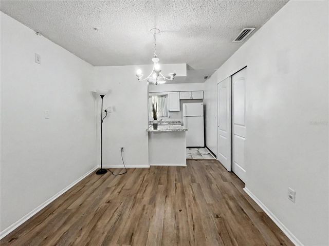 2752 HIDDEN LAKE BOULEVARD 2752, Sarasota, FL 34237