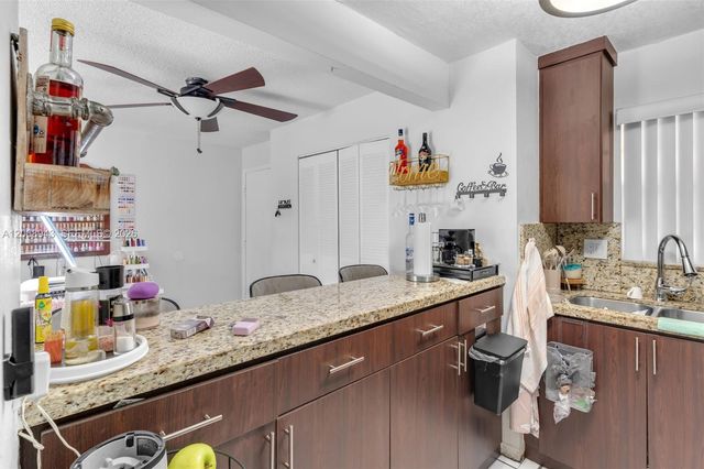 8895 Fontainebleau Boulevard 207, Miami, FL 33172