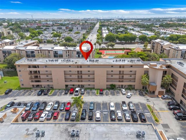8895 Fontainebleau Boulevard 207, Miami, FL 33172