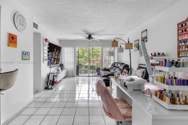 8895 Fontainebleau Boulevard 207, Miami, FL 33172