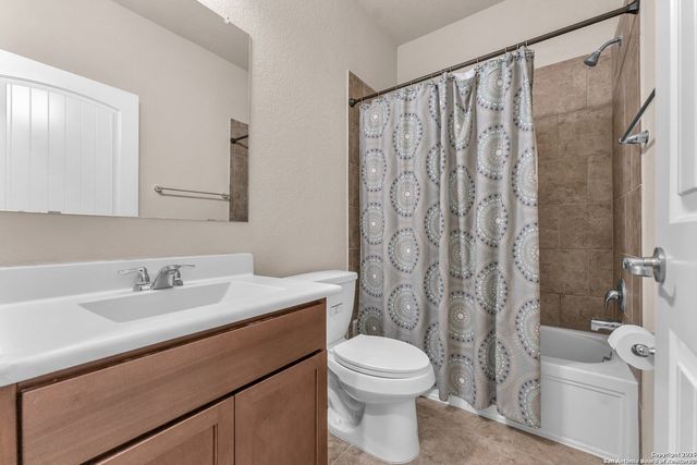 939 Lee Trevino, San Antonio, TX 78221