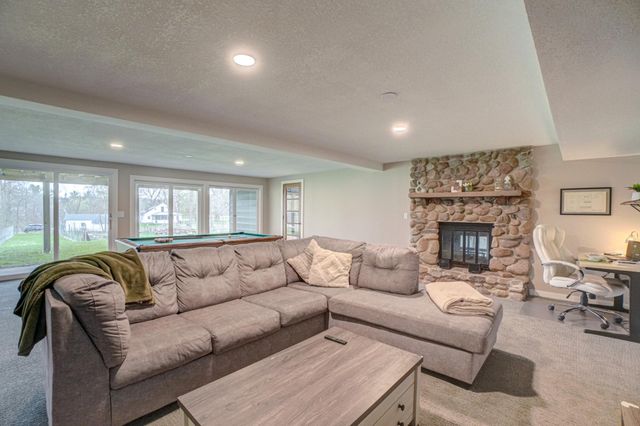 980 Rosabell Street, Marine On Saint Croix, MN 55047