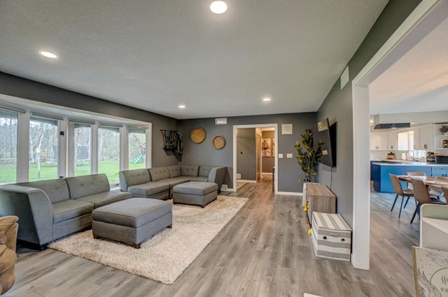 980 Rosabell Street, Marine On Saint Croix, MN 55047