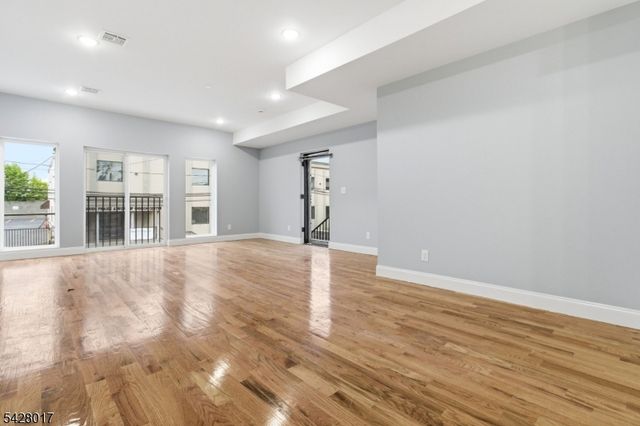 510 S 15Th St, Newark City, NJ 07103