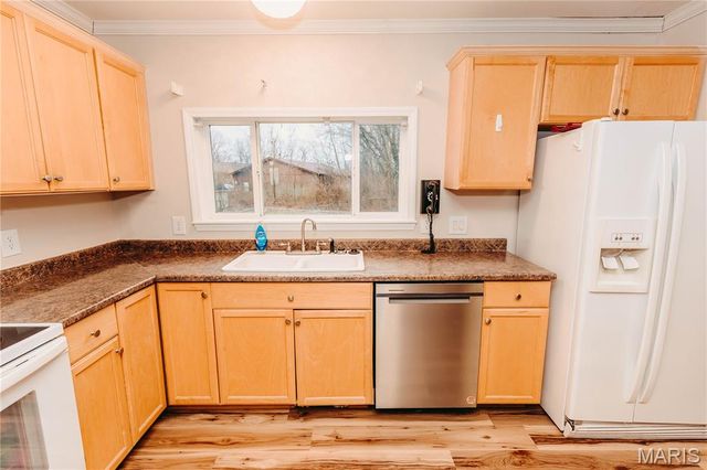 215 E 5th Street, Dixon, MO 65459