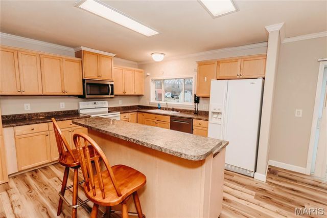 215 E 5th Street, Dixon, MO 65459